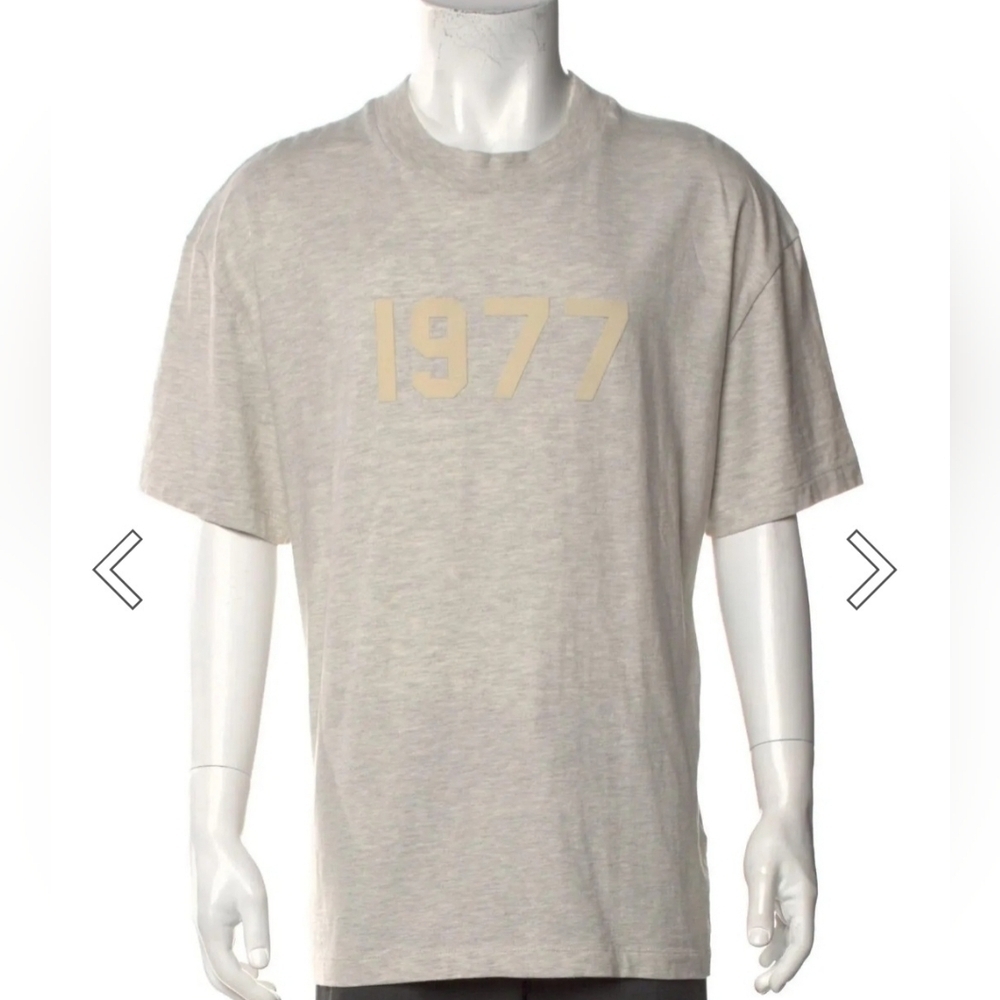 Fear of God Essentials 1977 T-shirt Light Oatmeal Size L Oversized